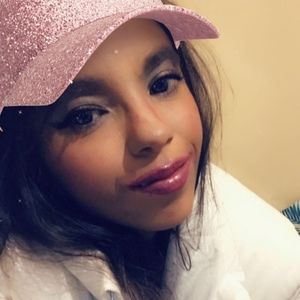 Meet your Posher, Mia